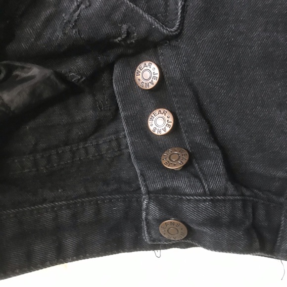 Button-Fly shorts - Picture 2 of 3